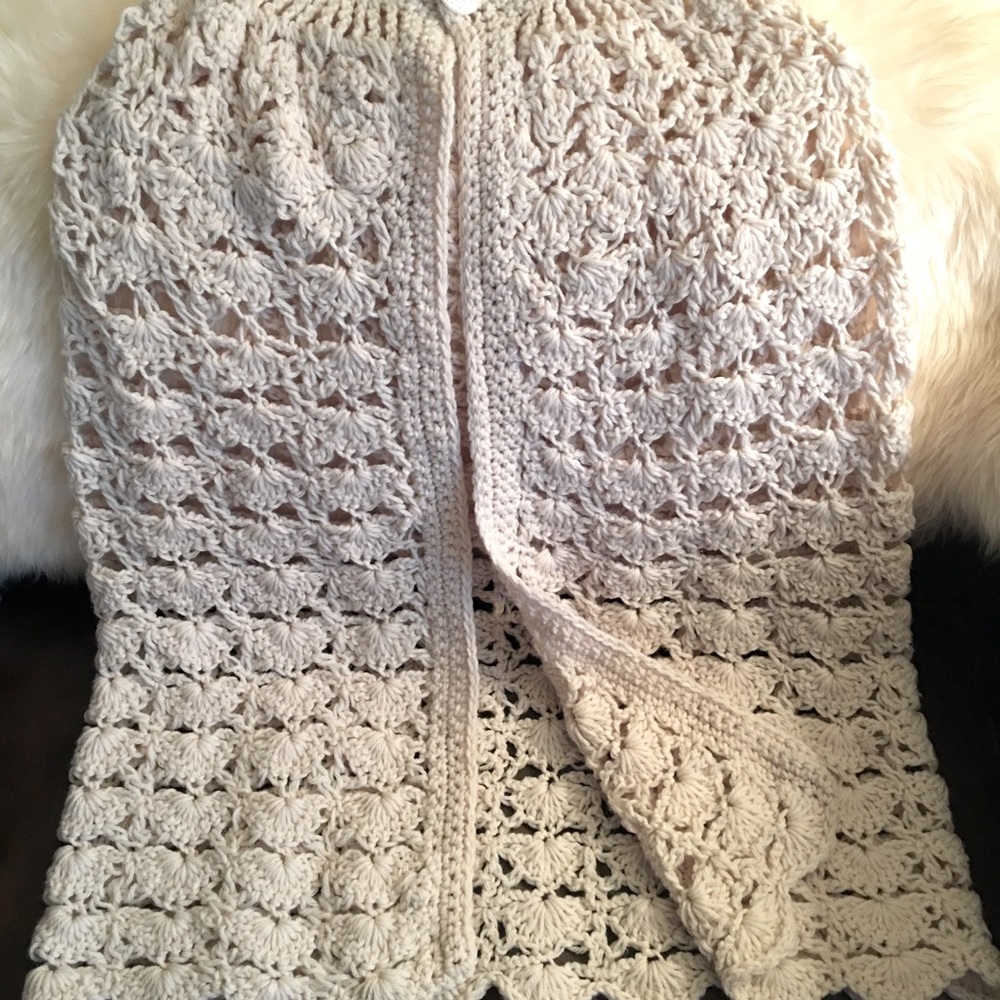 Crochet Vintage Cape Sweater Handmade cream top EUC
